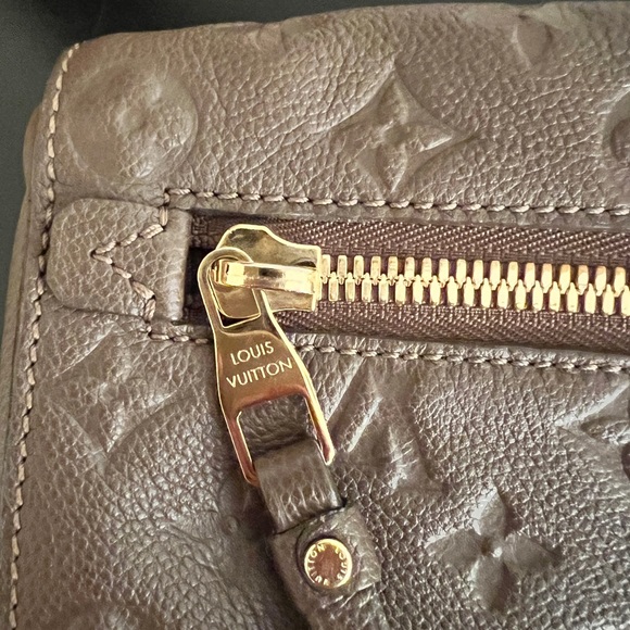 Louis Vuitton Petillante Monogram Empreinte Clutch - excellent condition! - Picture 10 of 16